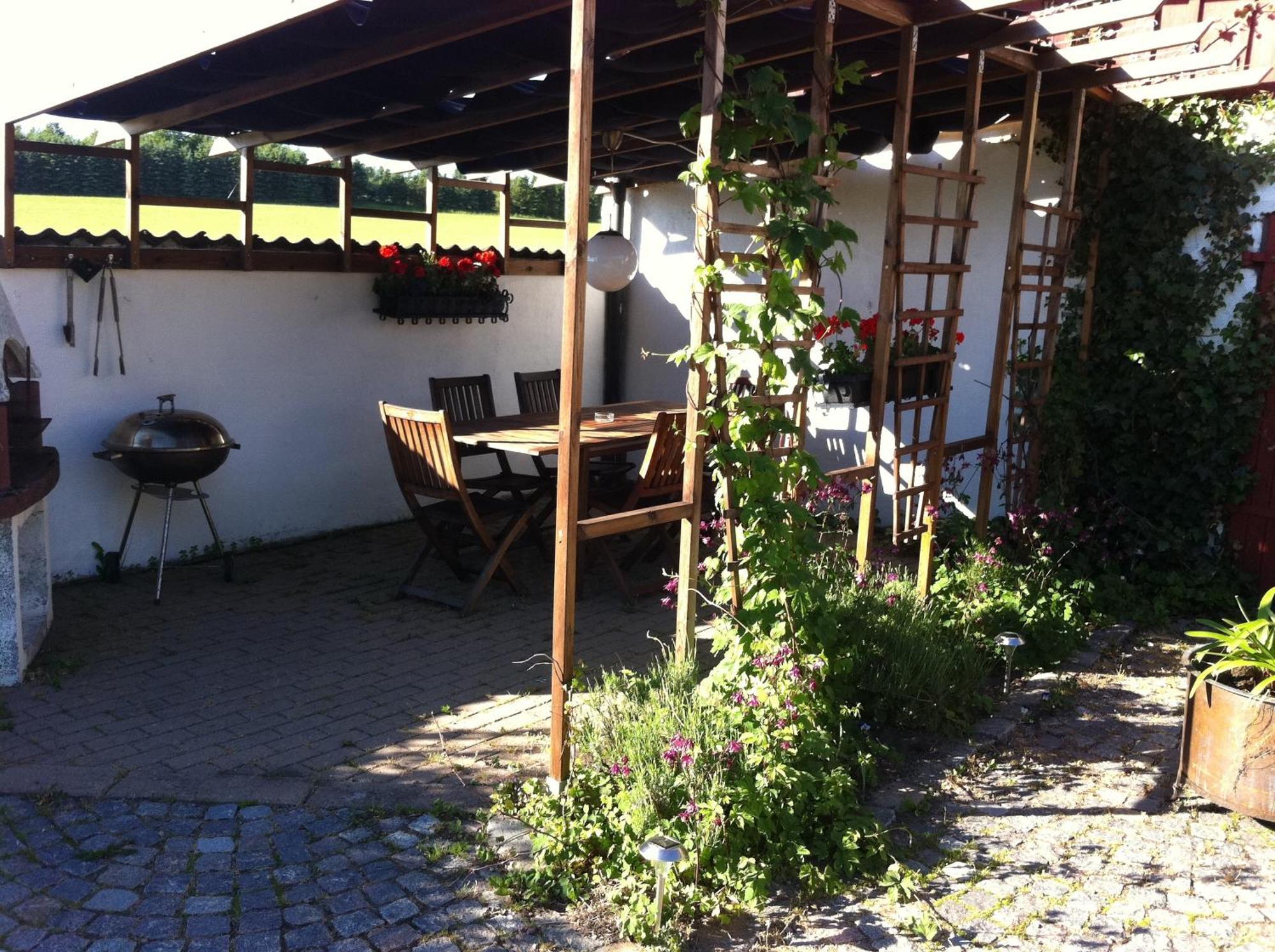 Mattisgarden Bed & Breakfast Ostra Ljungby Exterior photo