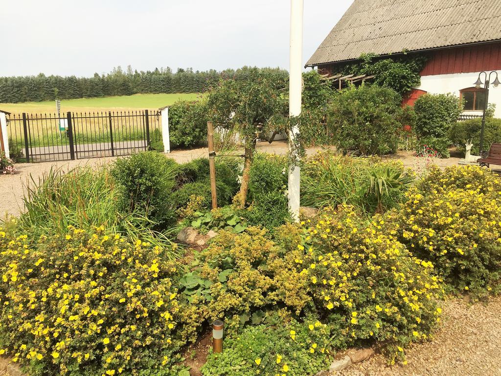 Mattisgarden Bed & Breakfast Ostra Ljungby Exterior photo